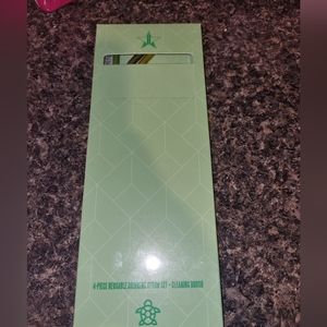 Jeffree star 3 piece drinking straw set & cleaning brush